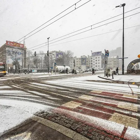 Metro Politechnika 3-bedroom * 华沙