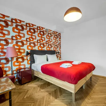 Metro Politechnika 3-bedroom Apartment Warsaw